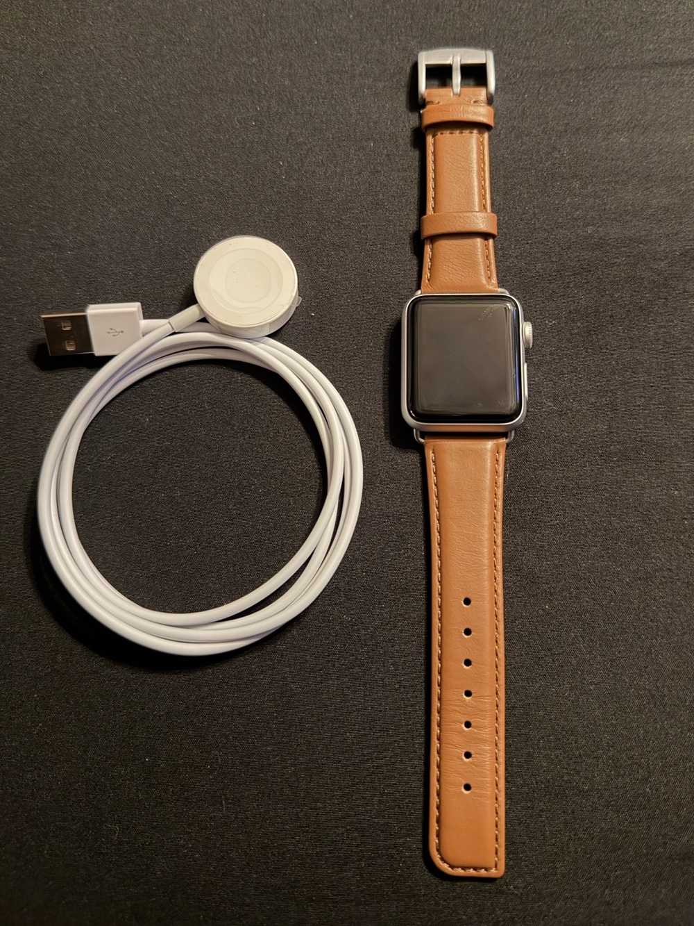 Apple Watch Series 3 silver 38MM - Picture 2 of 6